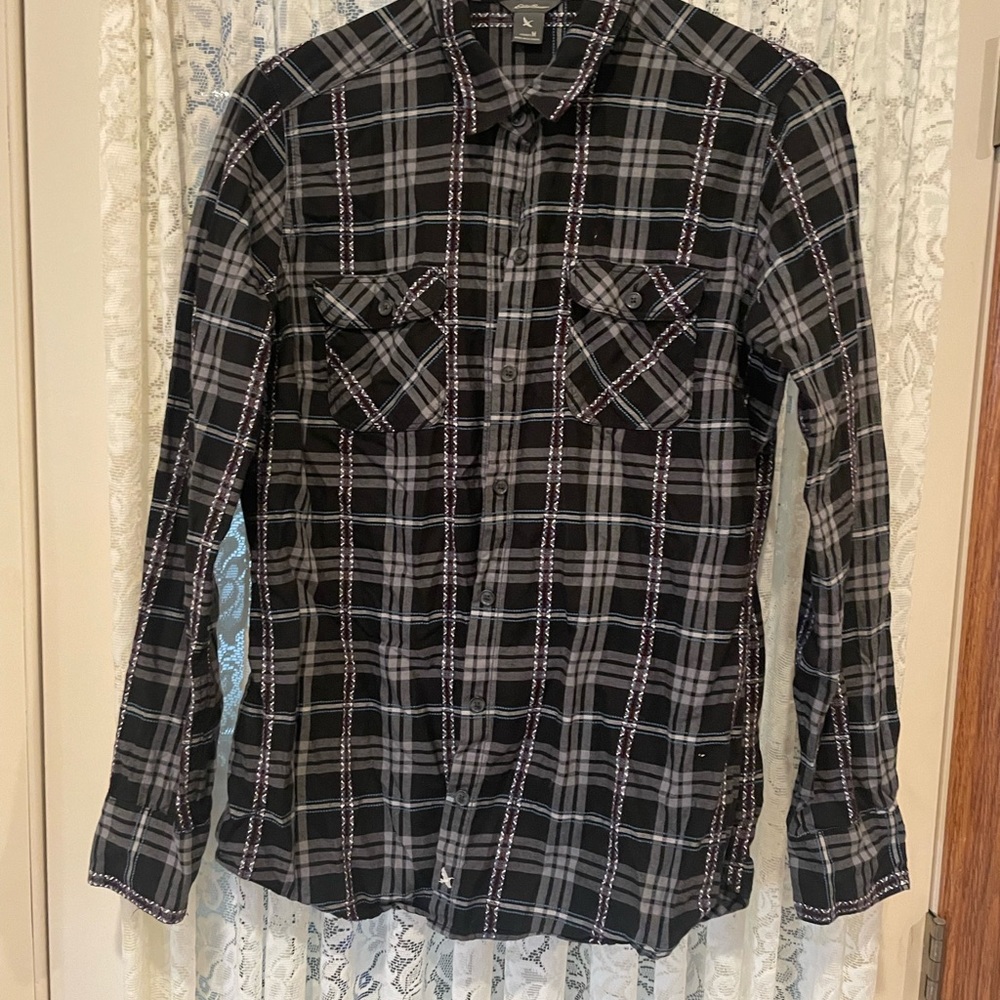 Eddie Bauer Womens button down shirt.      size medium